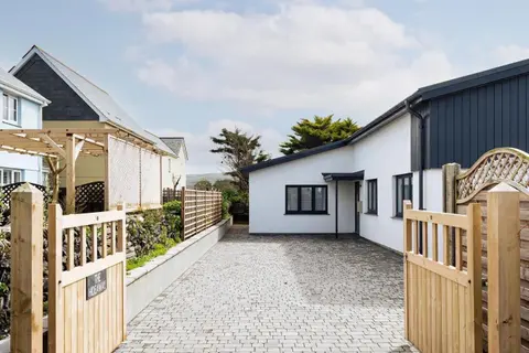 The Hideaway, Modern 3 bed in Tintagel, Cornwall