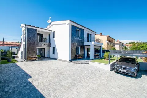 Villa Paradise in Medulin - by Istrabook