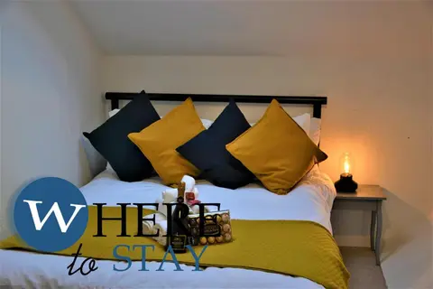 ENTIRE Cosy MODERN Flat Business Holidays