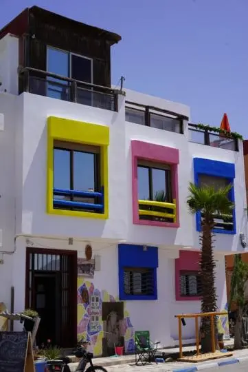 GUEST HOUSE