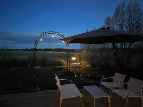 Modernt & rymligt sommarhus på landet- Bubbelpool