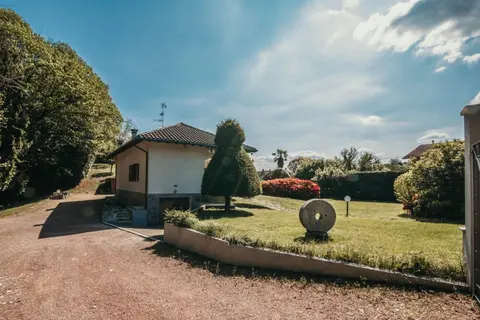 La Quiete - Lakeside Leisure & Business