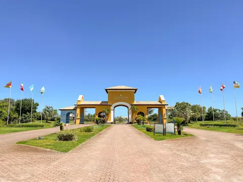 Luxo Térreo com Jardim IBERO Praia do Forte