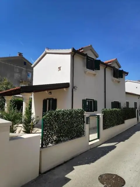 Mala Villa