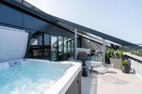 "KANSI" Penthouse - Hot Tub & 60m2 Terrace