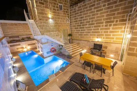 Tal-Andar Farmhouse