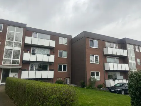 Helle mit Balkon 5 Minuten zum Pool 60q central ,otopark ,Netflix