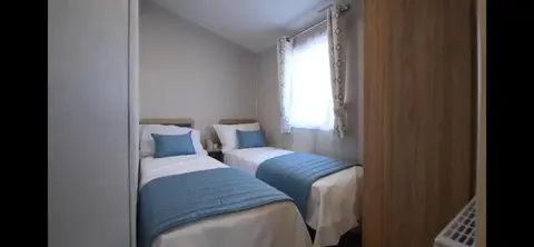 3 Bed Caravan - Sleeps 6 - Parking - Wifi