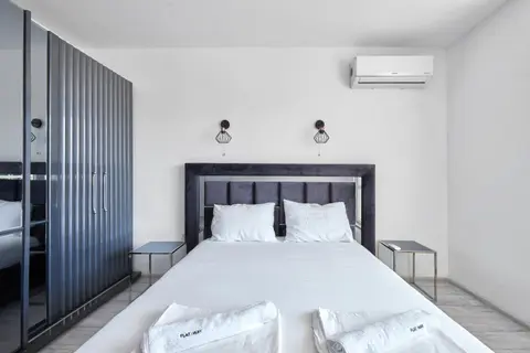 Sunny Seaside Retreat 2BD Apartment in Nesebar by Flat Mаnаger