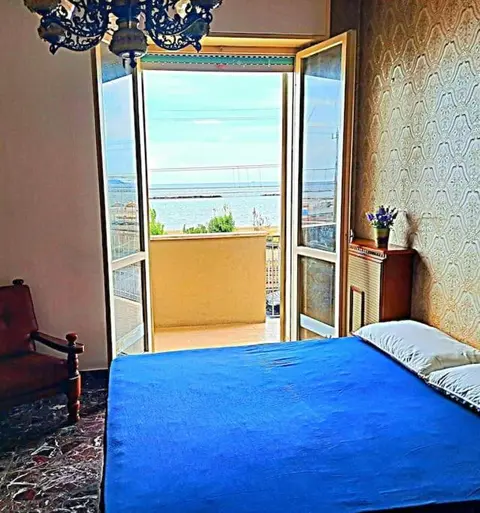 Fronte Mare Riviera del Conero, Wi-Fi veloce gratuita, 3 camere, 10 letti,