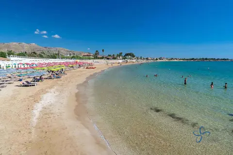 TONNARA HOUSE AND HOLIDAY