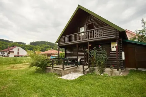 Cottage Walnut