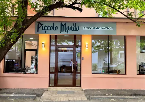 Piccolo Mondo by CityBookings
