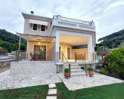 Phoenix Apartments Parga