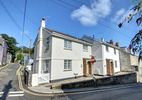 3 Bed in Padstow oc-p00165