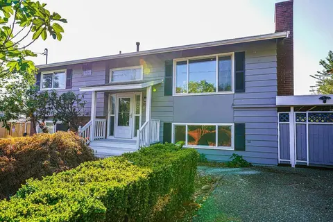 Spacious 4BR Home - 5 min to SeaTac Airport