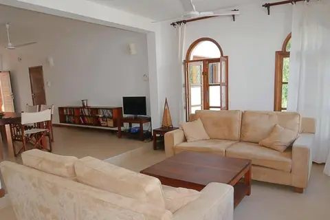 Suite apartment, pool, beach access nearby C224
