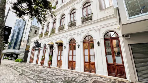 Johnscher by SJ - San Juan Curitiba