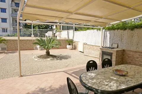 DOMUS LUNA