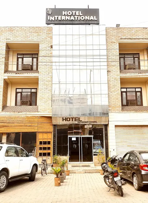 HOTEL INTERNATIONAL - Adjoining INDO Canadian Transport & ISBT Jalandhar City - Corporate, Families, Solo Travellers, Couples Favorite