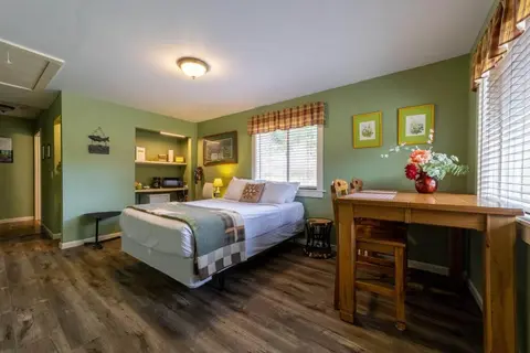 Elk Meadow Cabins 19B Johnny Redwood - Single Room