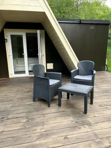 1Lochness glam lodges