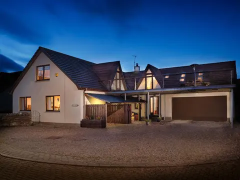 Dalfern Lodge