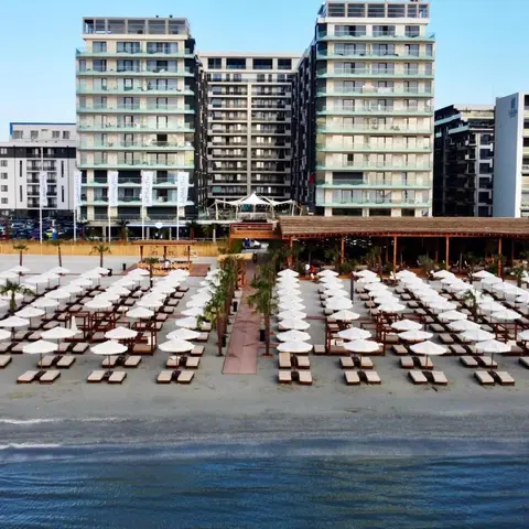 Richy by the Sea Apartment