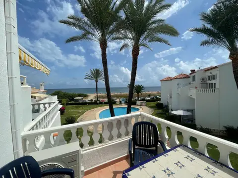Playa Del Sol, 1 dormitorio frente al mar, by Bookindenia