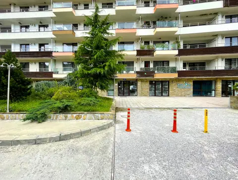 Colina Boutique Apartment with Free Parking 2BR