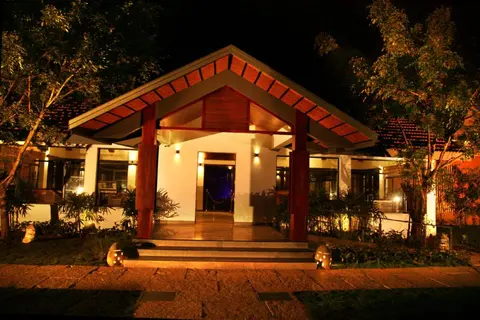 Misty Grove Resort Hotel