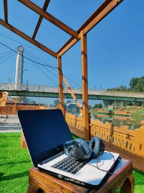 The Flostel Srinagar Near Lal chowk city center