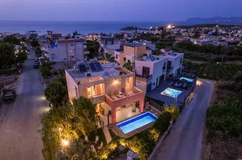 AnnaBoutique Villa Beach, Heated Private Pool & BBQ