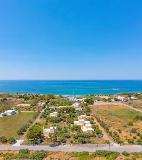 Nostos - Walk To Beach - AC WIFI