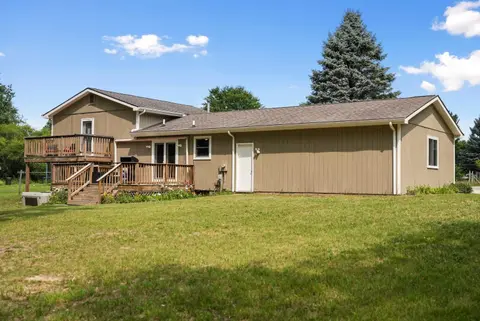 LAKEFRONT PARADISE 4 bedroom Home w direct lake access, Pets OK