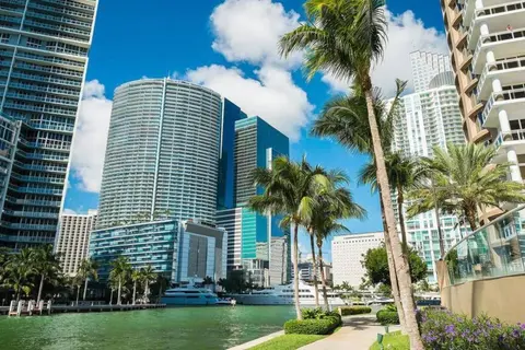 Gorgeous Upscale Condo in the Middle of Brickell