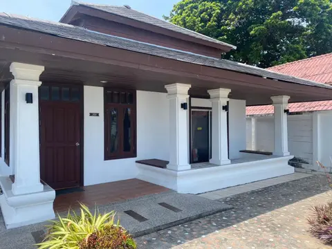 Al's Resort