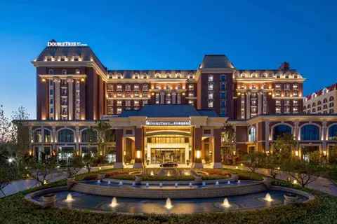 Doubletree By Hilton Qingdao Oriental Movie Metropolis