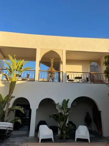 VILLA NAKHLA