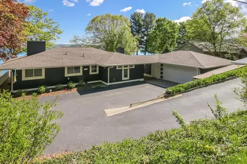 Big Glen Lakefront in Glen Arbor
