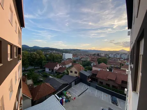 Cool Apartments with FREE PARKING