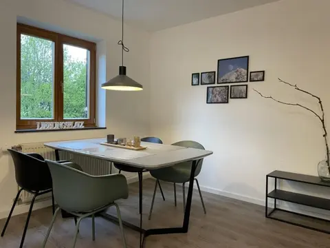 moderne Ferienwohnung mit Berg- und Isarblick