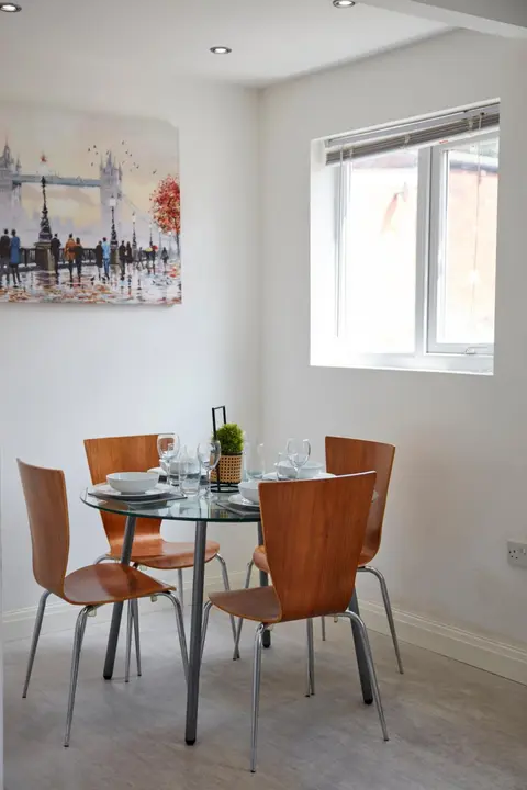 Spacious home close to city centre location