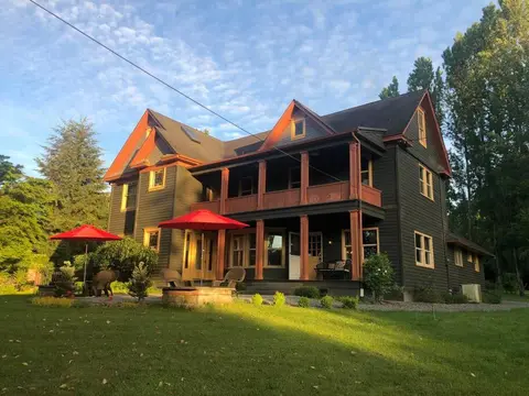Historical Home, near wineries, weddings & shops