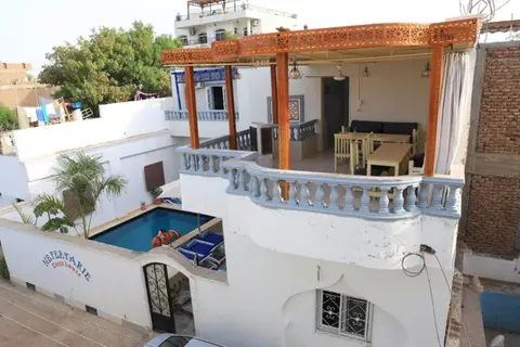 Nefertarie Guest House