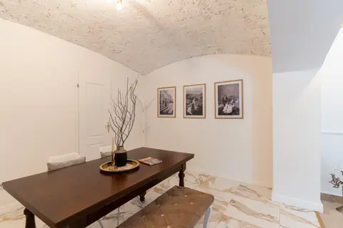 Fronto Apartment