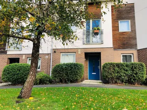 Liverpool City View Sunflower House - FREE PARKING