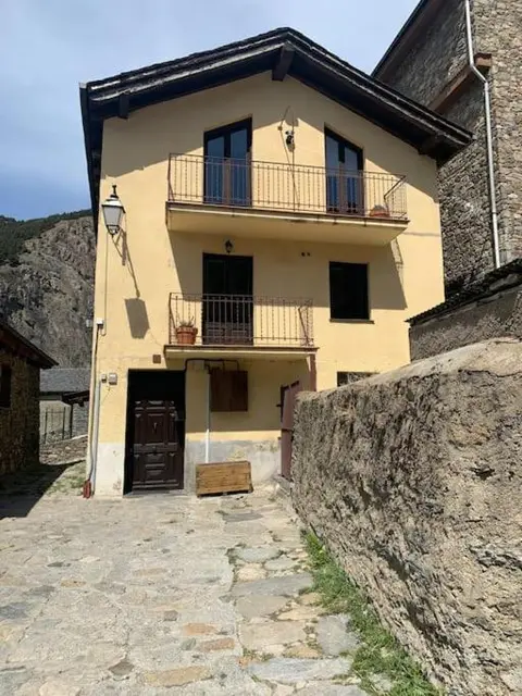 Casa Jarca 1er piso, a 1km de Canillo - HUT 8061