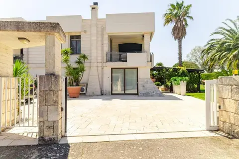 Beatrice - Regal Residence