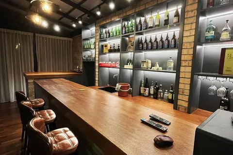 4B12B Bar 5 min City Center-no karaoke